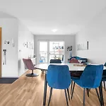 Perfectly Located Reykjavik Apt. - Two Balconies