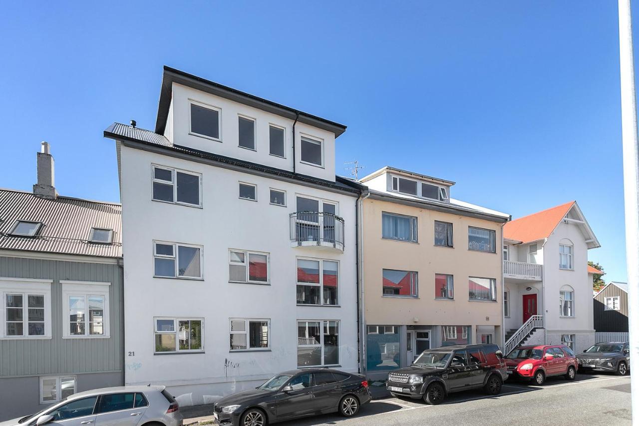 Perfectly Located Apt. - Two Balconies Apartment